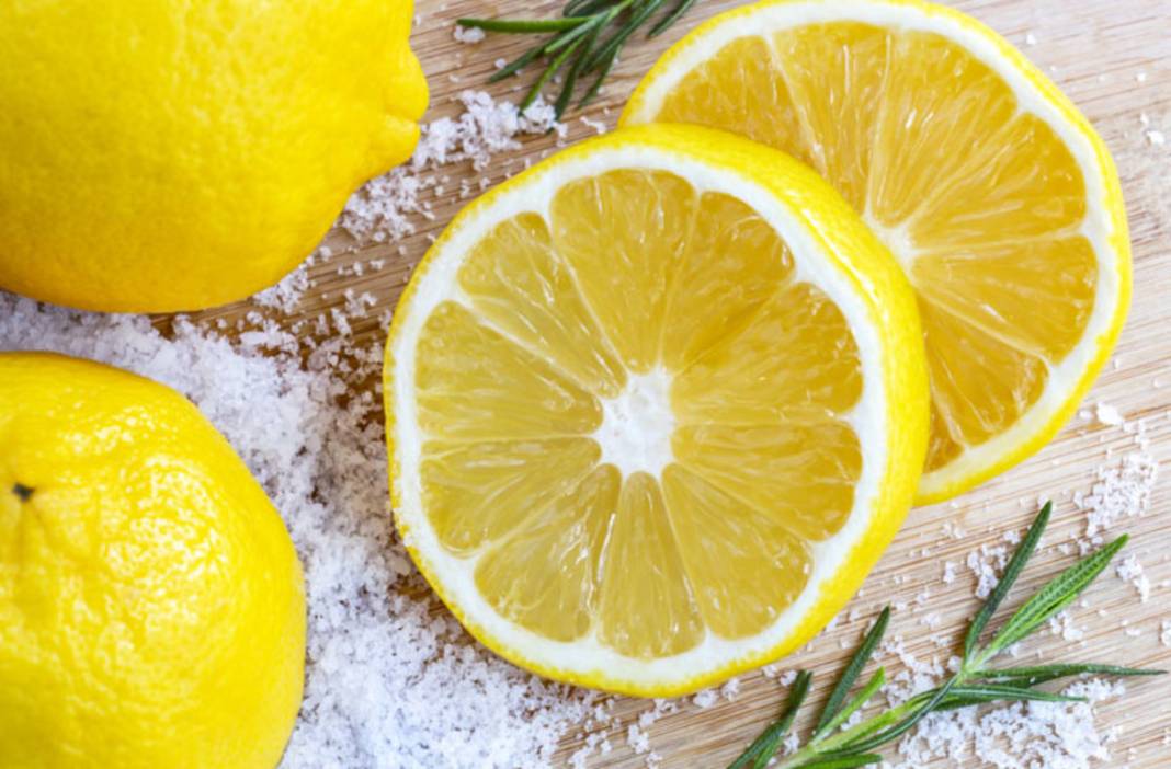 Bulaşık makinenize limon dilimi koyduğunuzda bakın neler oluyor – Neticeye inanmakta güçlük çekebilirsiniz 7