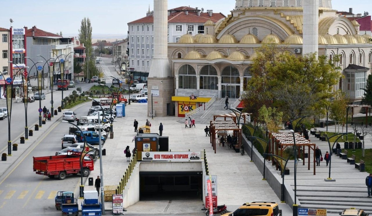 Konya’daki belediyeden vatandaşlara ‘sitem dolu’ açıklama: Otopark var, park eden yok