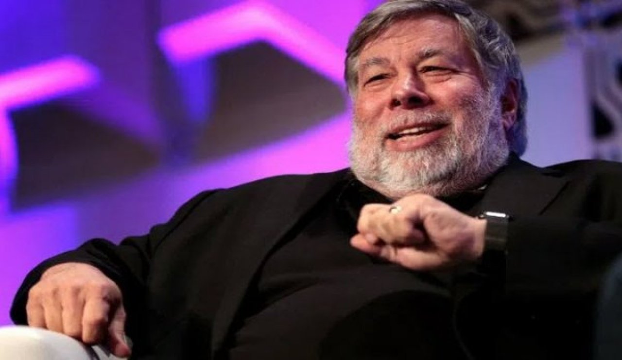 Teknoloji Dehası Steve Wozniak'ın Felç Geçirdiği An, Dünya İş Forumu'nda Başından Geçen Olay Sarsıcı Detaylarıyla Ortaya Çıktı!