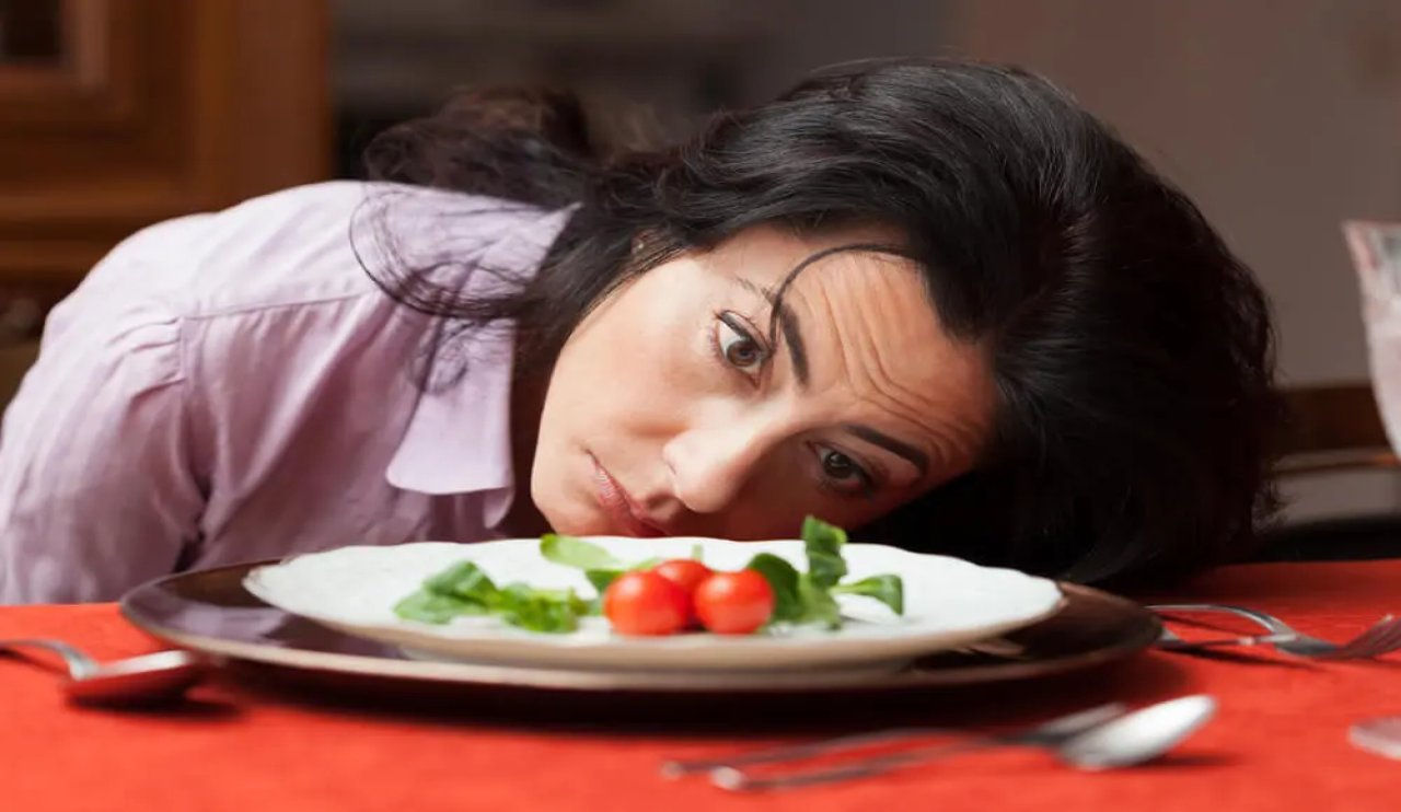 Kilo vermek için saatlerce aç kalmayın!..12 saat açlık metabolizmanızı yavaşlatıyor