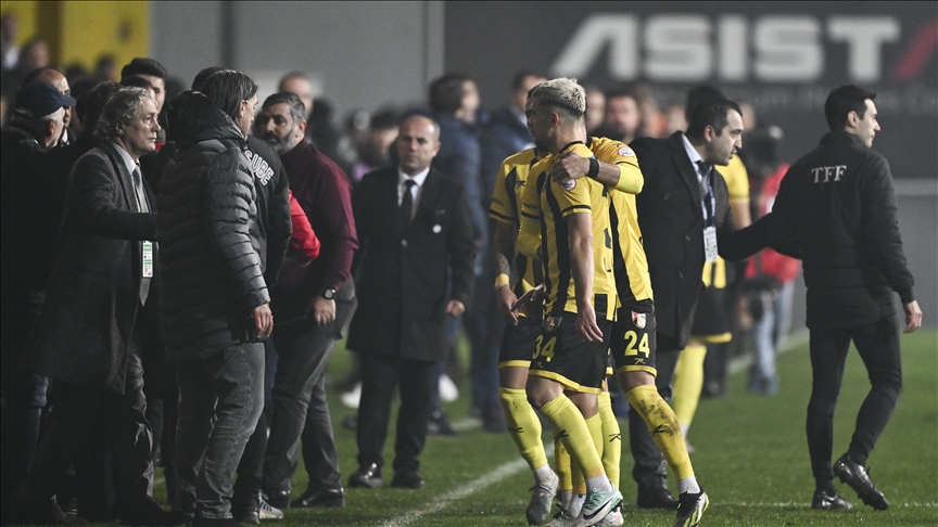 Yarıda kalan İstanbulspor-Trabzonspor maçının kararı açıklandı