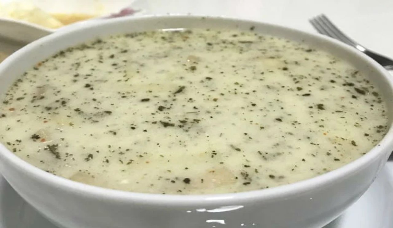 Konyalılar çok sever!... Erişteli yoğurt çorbası bu tarife göre yapılınca  tadına doyum olmuyor!