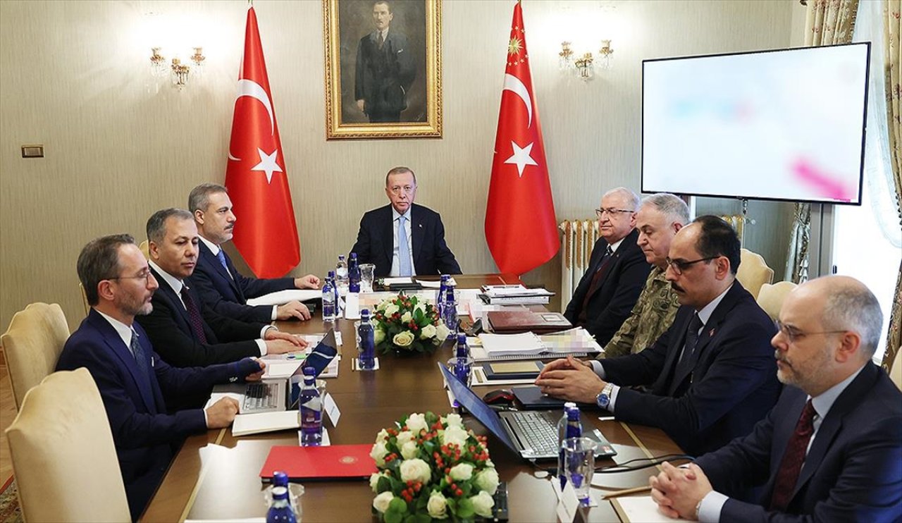 Cumhurbaşkanı Erdoğan başkanlığında ülkenin güvenliği için toplantdılar...