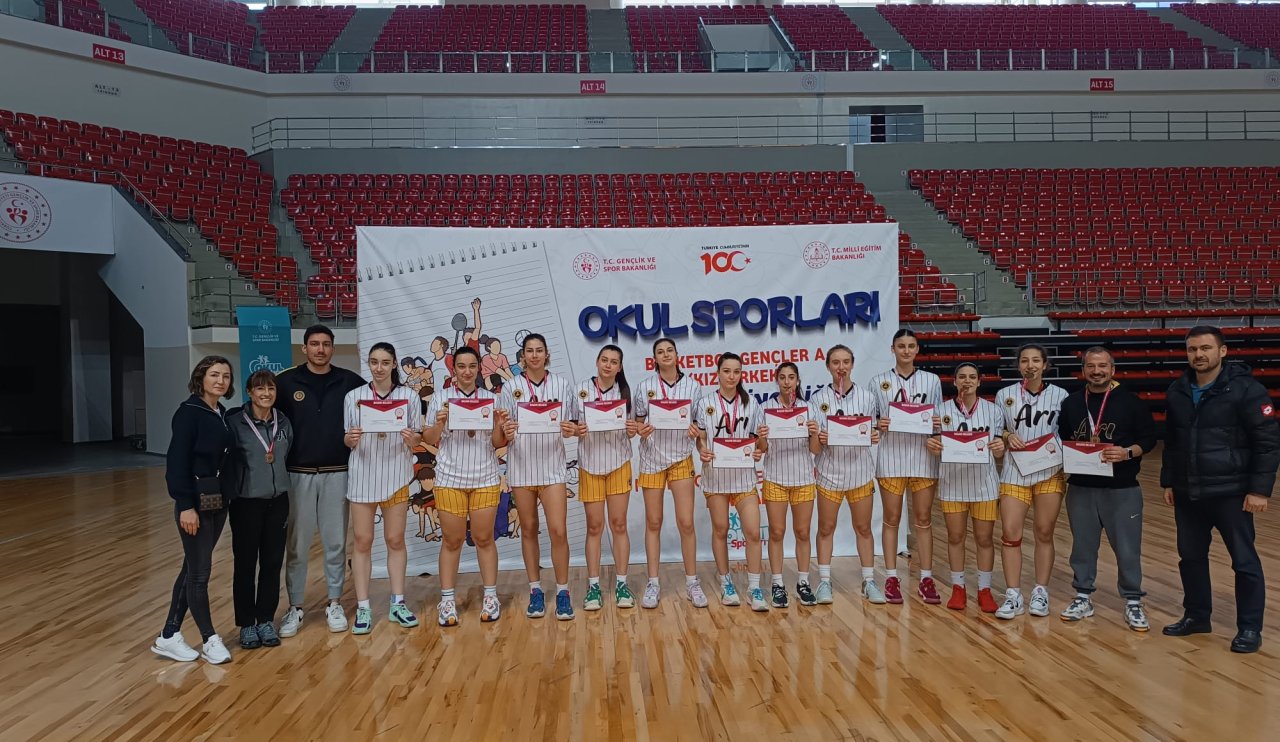 Basketbolda en iyi okullar Konya'da belli oldu