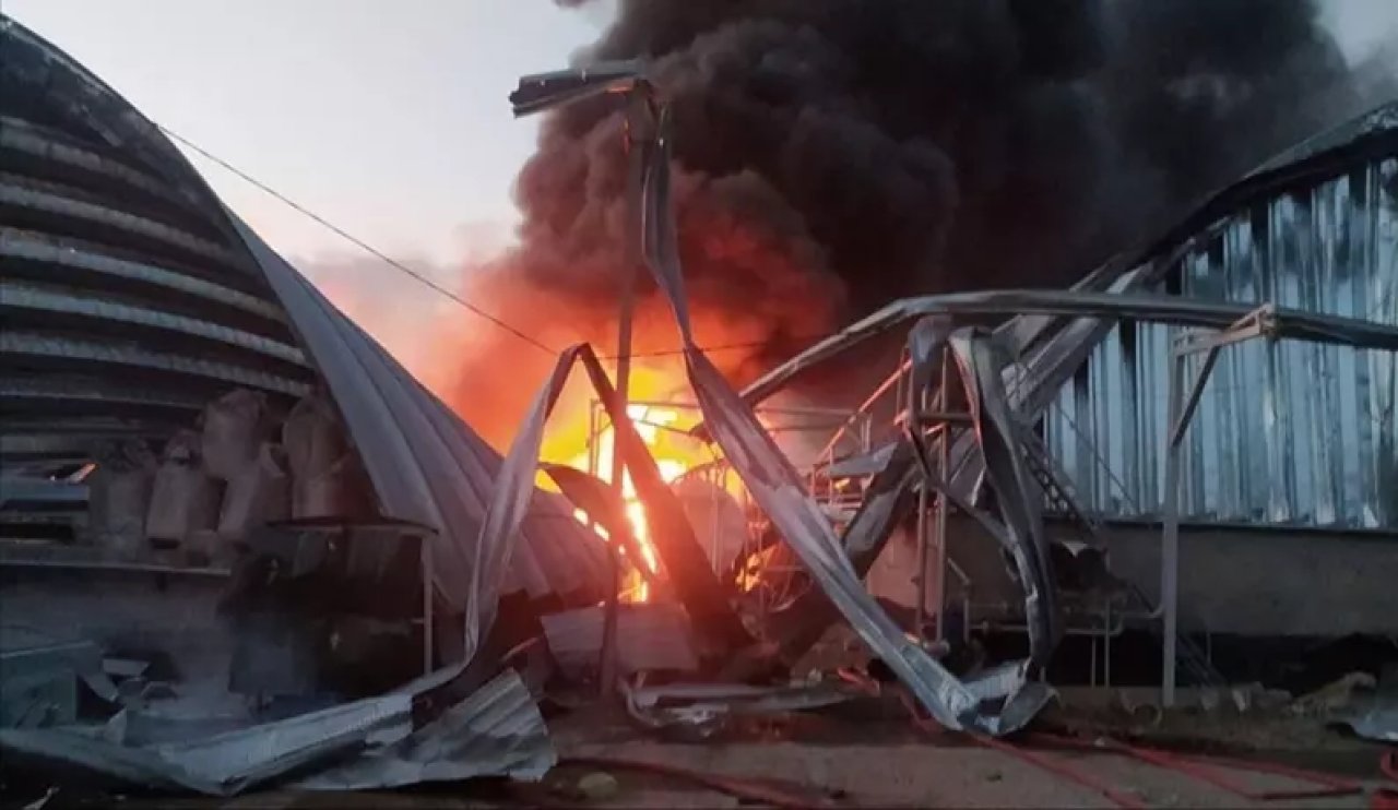 Rusya'da petrol rafinerisinde patlama: Yangın kontrol altına alındı