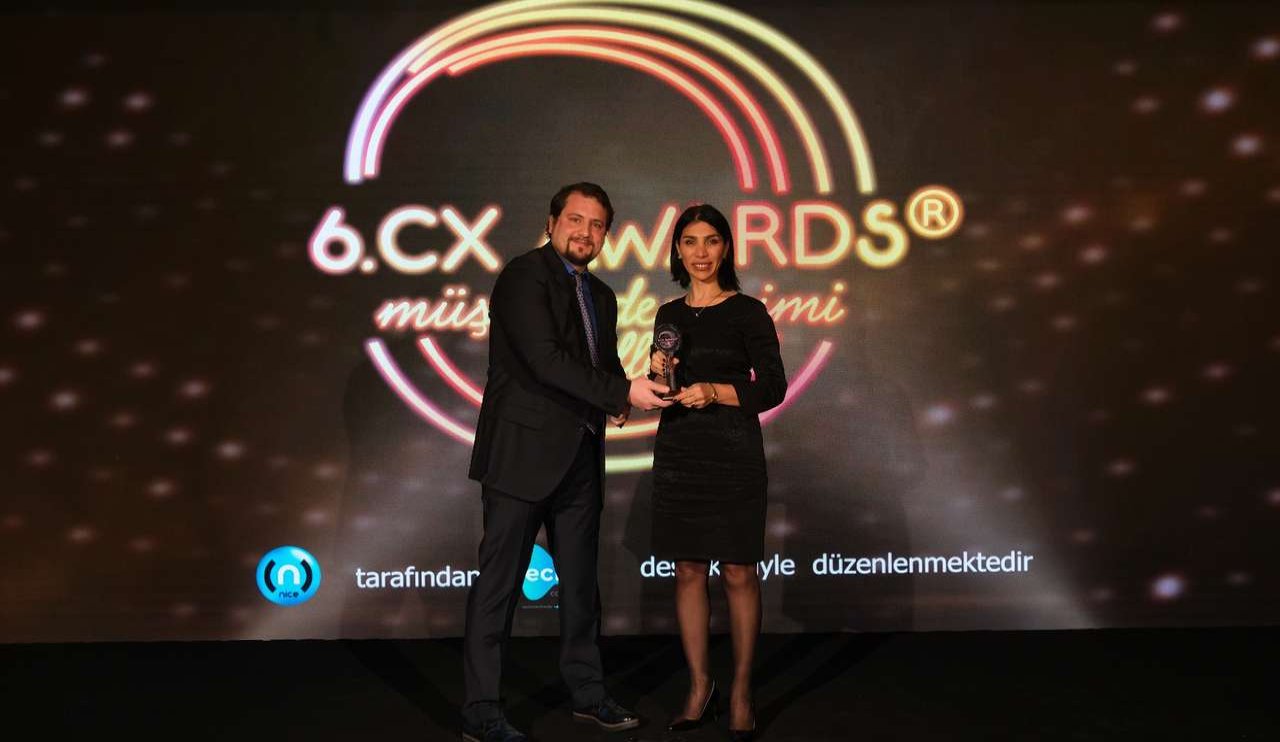 "Arzum Seninle" uygulaması 6. CX Awards Turkey'de "Büyük Düşünce Ödülü"nü aldı