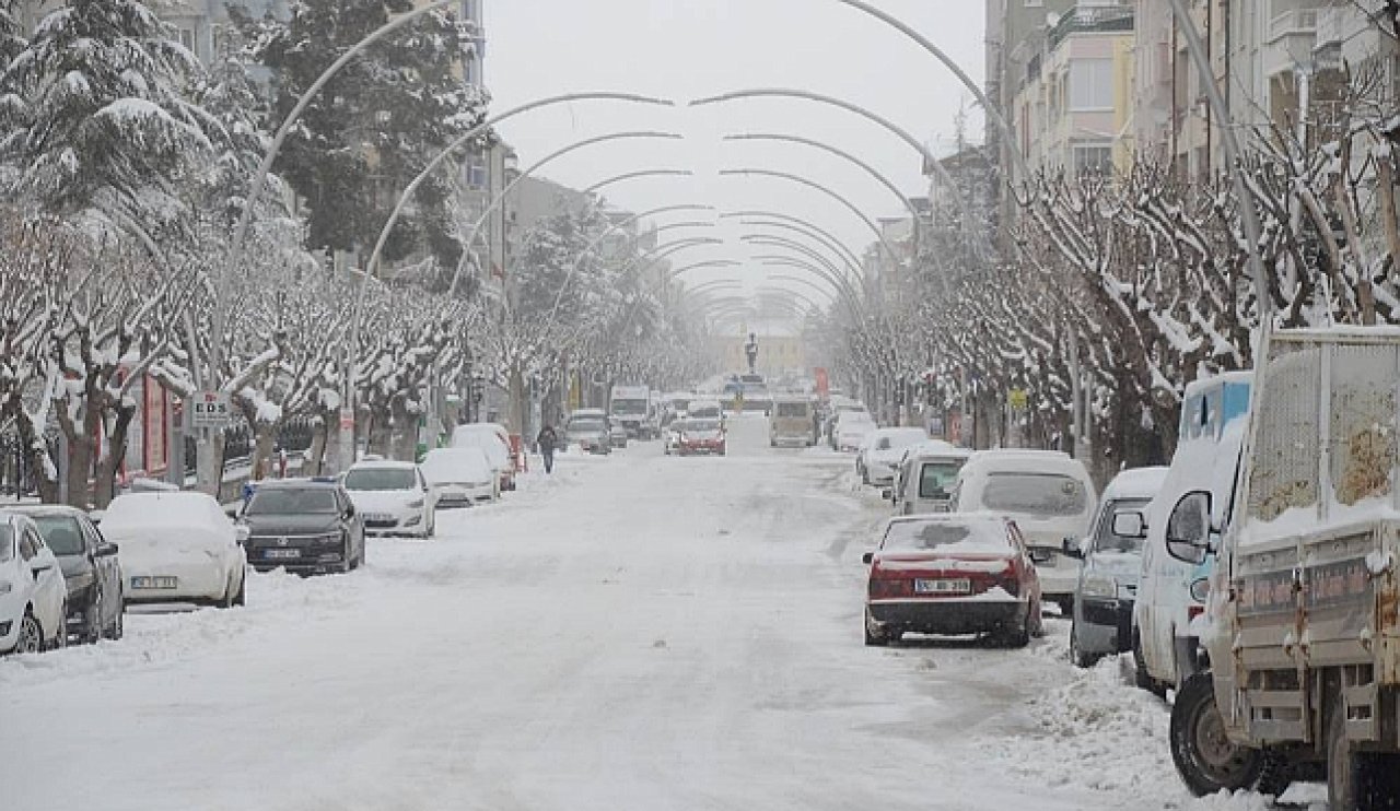 Karaman'da kar yağışı etkisini gösterdi!