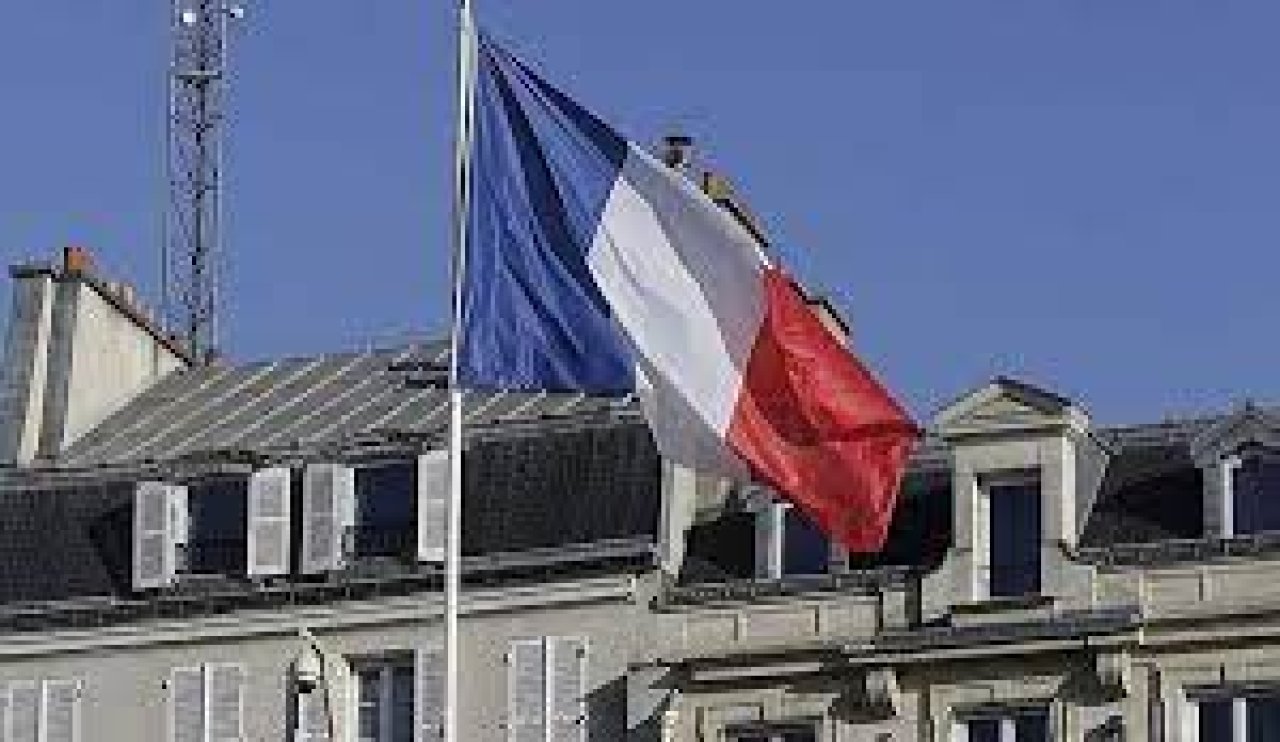 Fransa, UNRWA’ya yardımları askıya aldı