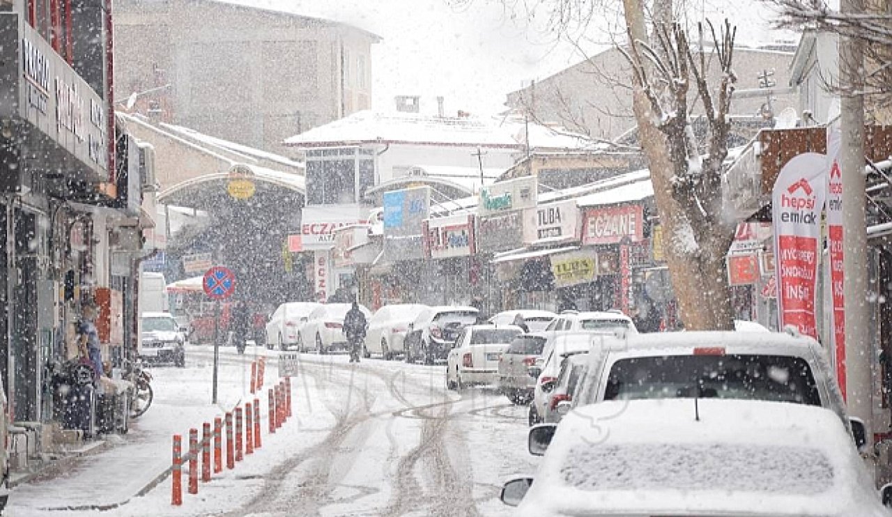 Karaman'da kar yağışı etkili oldu