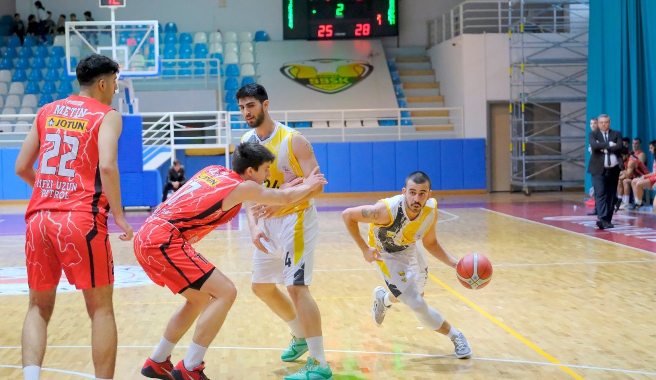 Basketbolda Konya Büyükşehir, namağlup liderliğini sürdürüyor