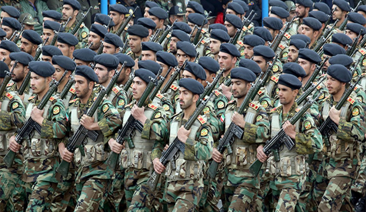 İran, 2 askeri gemiyi Devrim Muhafızları Ordusu Donanması’na kattı