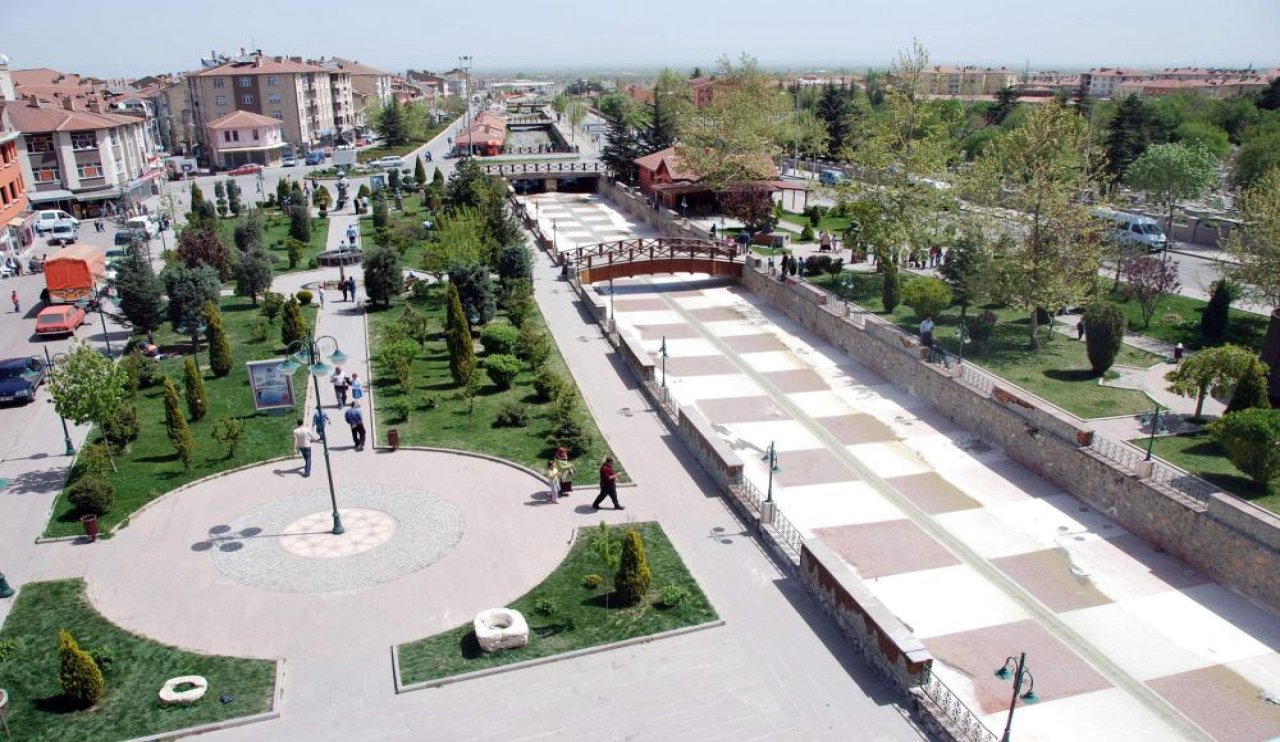 TIKLA- Oyunu ver!.. Akşehir'de seçim heyecanı: Başkan kim olmalı?