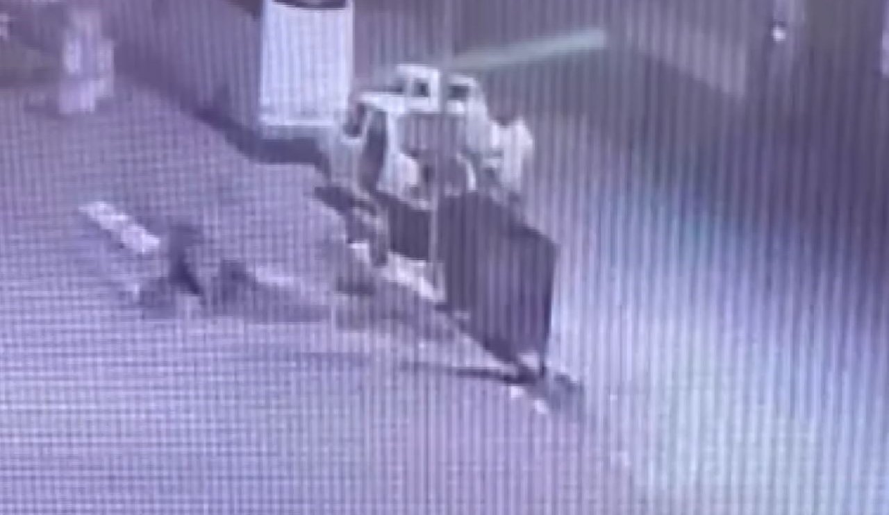 Aksaray'da 57 saniyelik hırsızlık kameraya yakalandı!.. Hırsızlar tutuklandı!