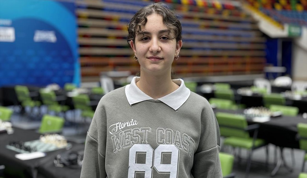 Satranç antrenörü babanın Türkiye şampiyonu kızı! Büyük bir başarı hikayesi...