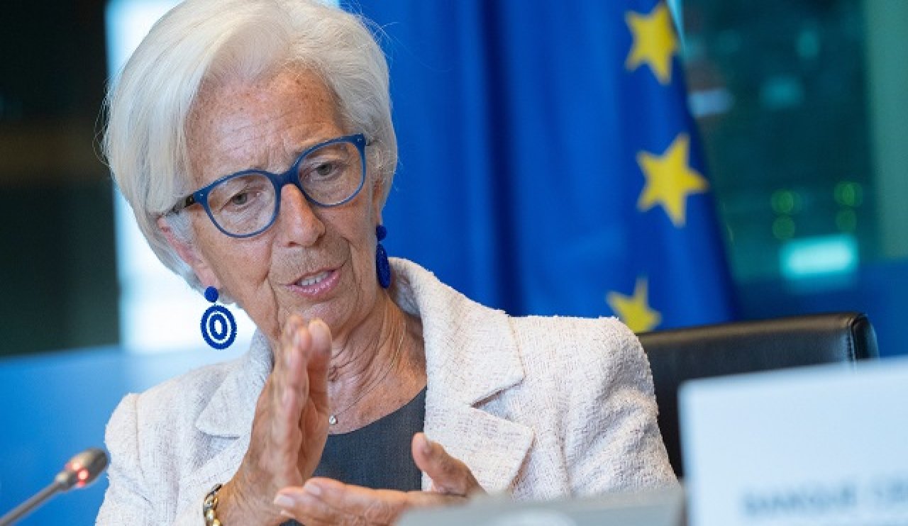 Lagarde'dan Euro bölgesi'ne umutlu mesaj: Enflasyon düşüyor, ekonomi toparlanıyor!