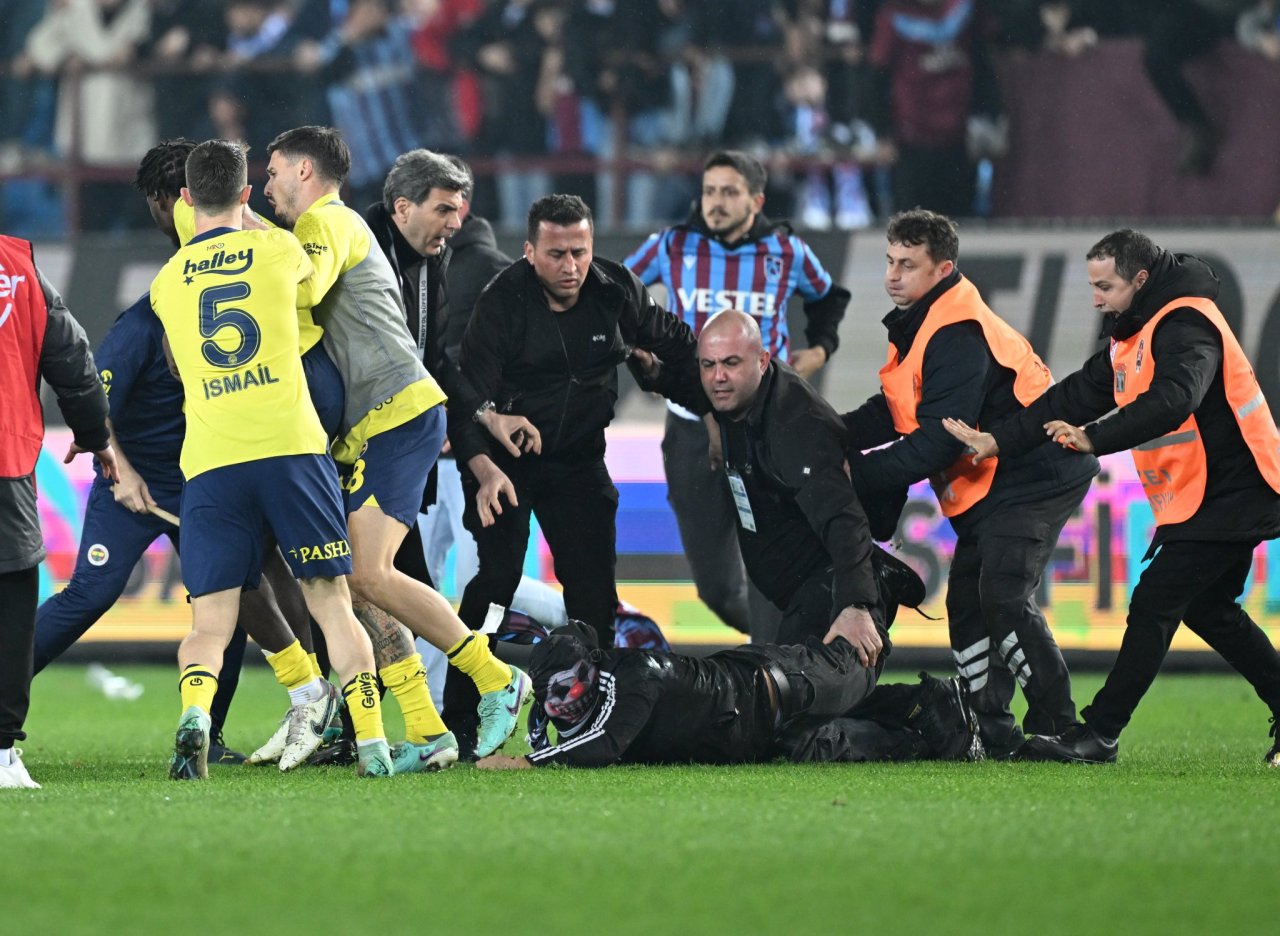 Olaylı Trabzonspor-Fenerbahçe maçı sonrası 12 gözaltı!