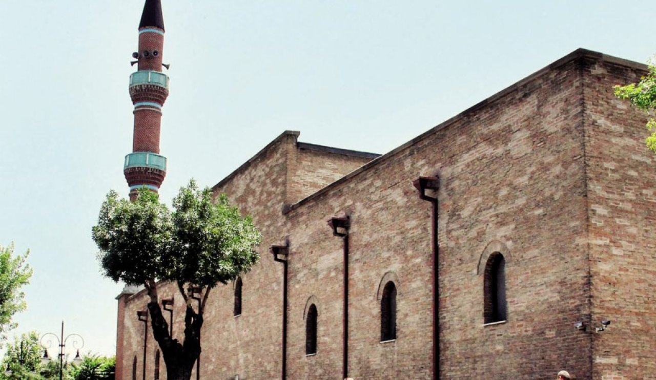 Selçuklu Mirası, Konya'da Bir Medrese ve Camii'nin Gizemi: İplikçi Camii