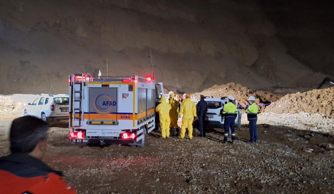 İliç'teki maden sahasında toprak altında kalan bir işçinin cansız bedenine ulaşıldı