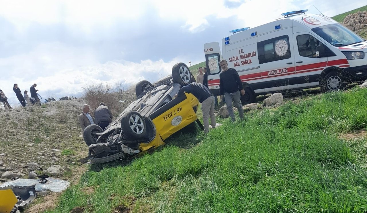 Feci kaza! Konya'da ticari taksi sürücüsü hakimiyetini kaybetti! Sonra olanlar oldu...