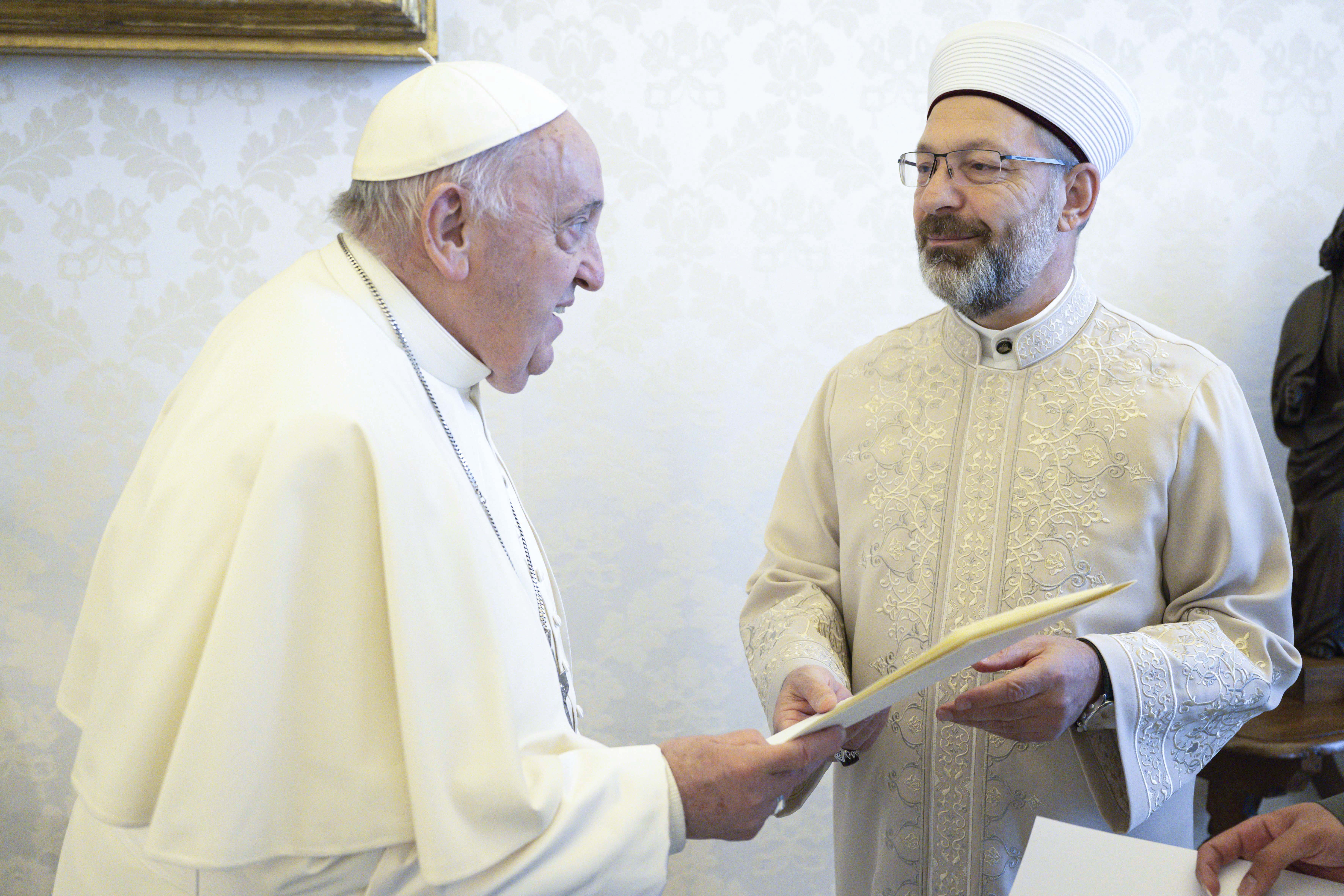 Papa Franciscus'tan Cumhurbaşkanı Erdoğan'a Dünya Barışına Yaptıkları İçin Teşekkür