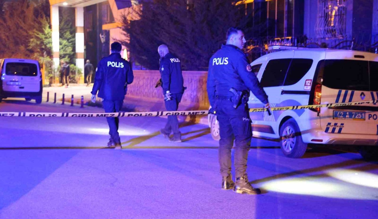 Konya'da film gibi kovalamaca! Sokak ortasında tüfekler, bıçaklar konuştu! Polise ateş açtılar...