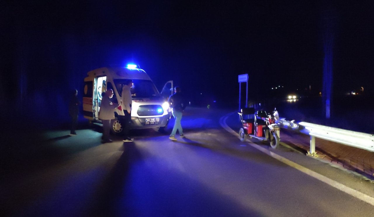 Seydişehir'de korkunç kaza! Motosiklet ve otomobil çarpıştı, 2 yaralı!