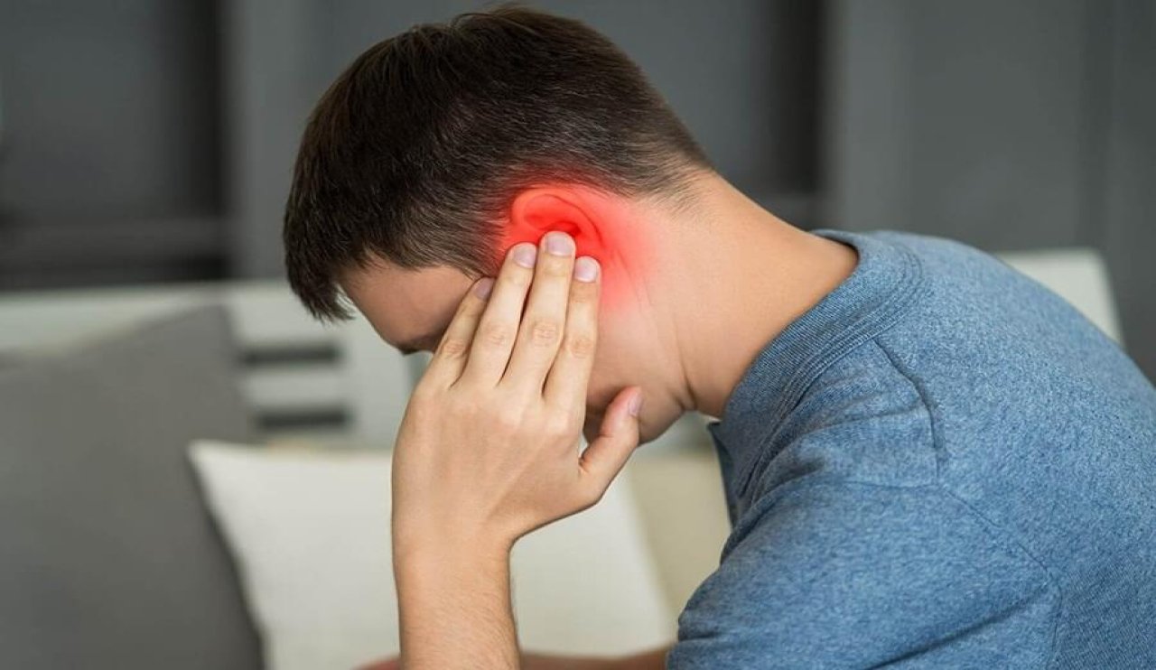 Kulaklarınızda zil sesi mi duyuyorsunuz? Kulak çınlamasının nedenleri ve tedavisi hakkında bilmeniz gerekenler!