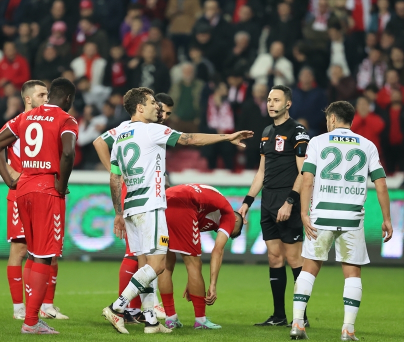 Sivasspor - Konyaspor maçının hakemi açıklandı