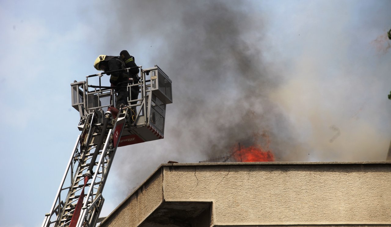 Konya'da dört katlı apartmanda korkutan yangın! Yaralılar var mı?