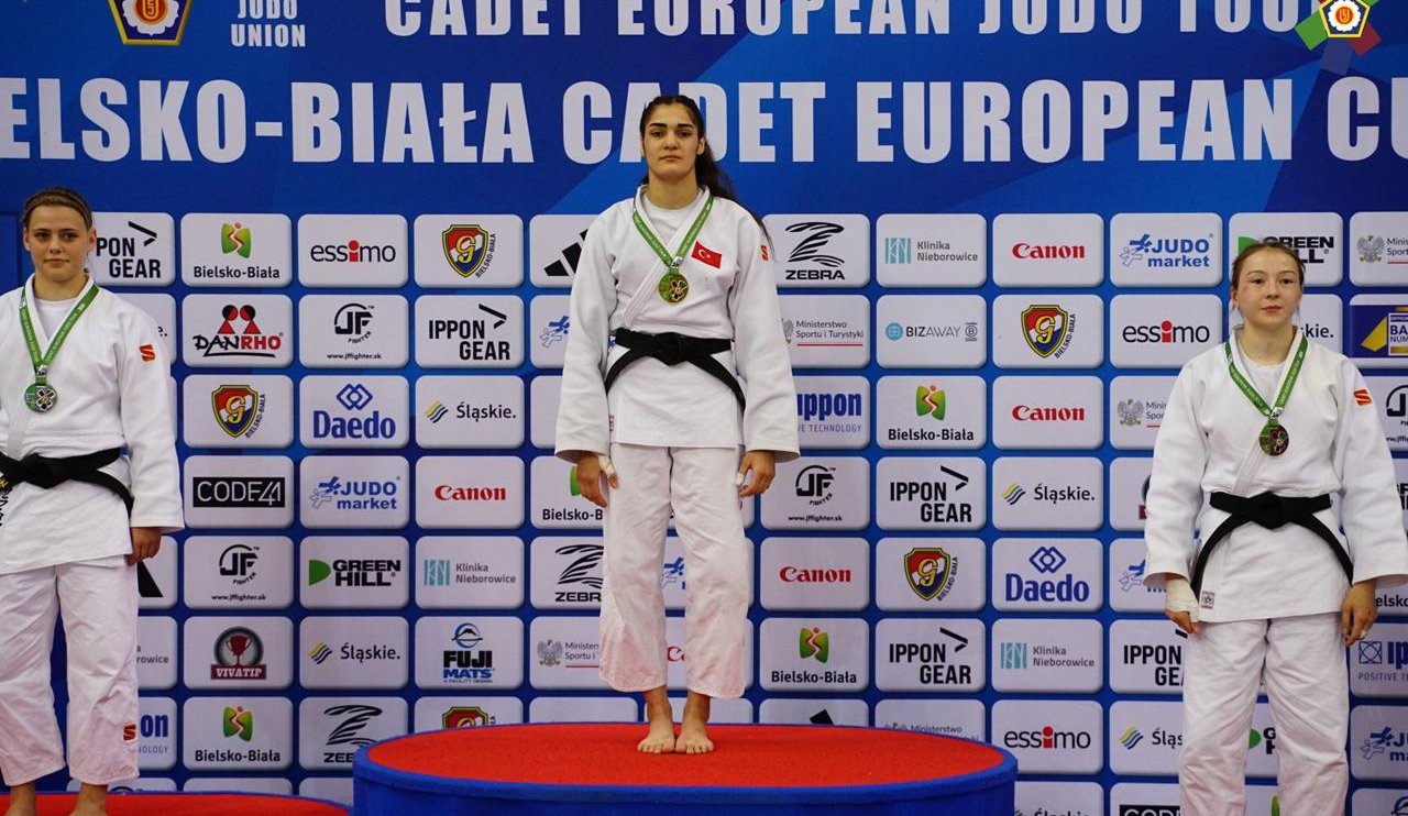 Büyükşehir Belediyesporlu judocudan Avrupa Kupası'nda altın madalya