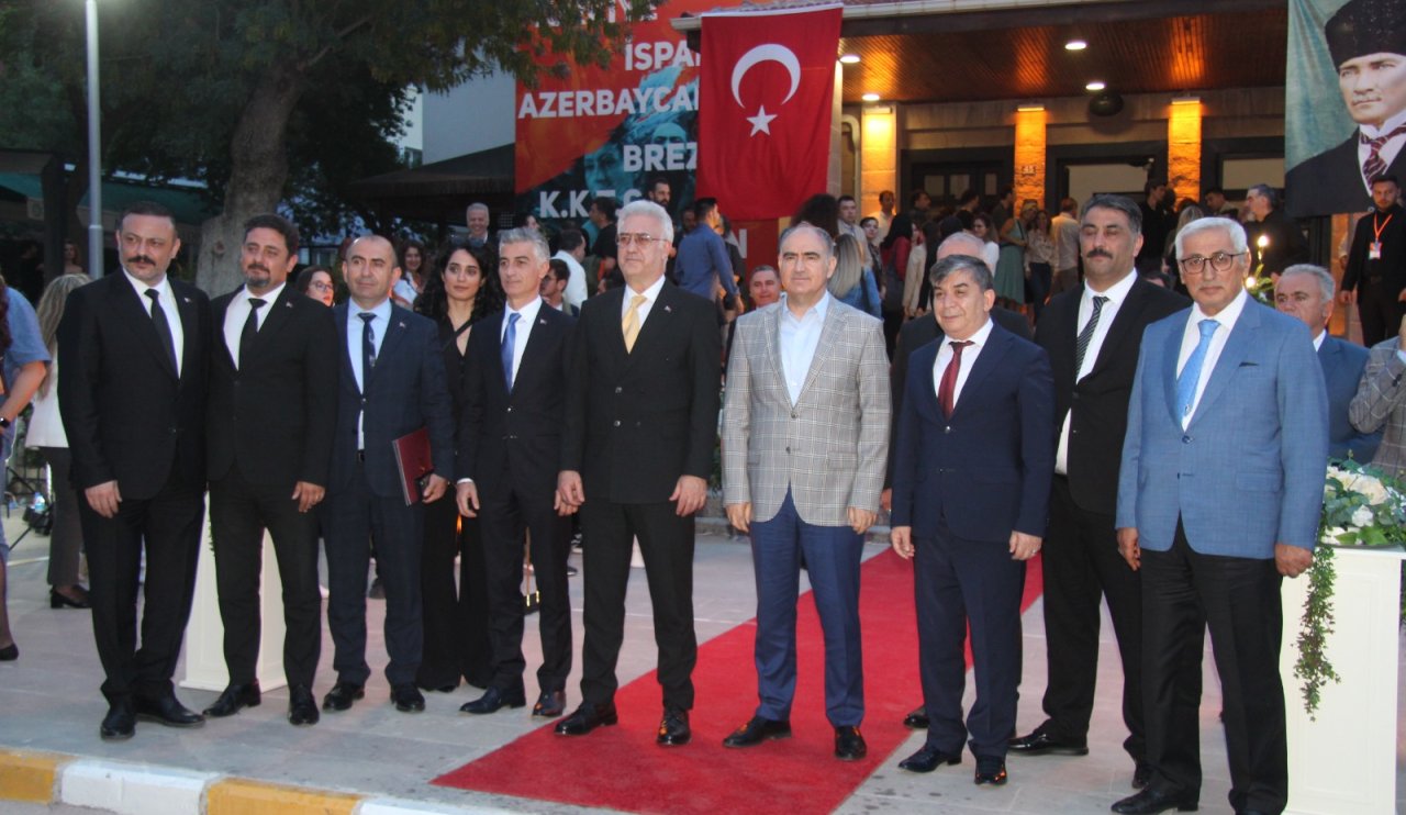 Binlerce kişiyi sahnelere çeken festival Konya'da, Tiyatro ile Türkçe bir araya geliyor