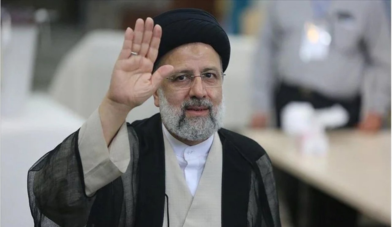 İran Cumhurbaşkanı son yolculuğuna uğurlandı