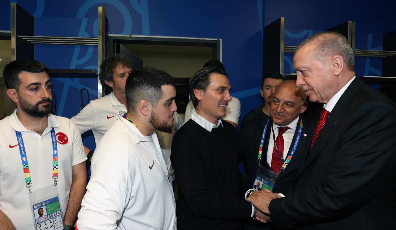 Cumhurbaşkanı Erdoğan, soyunma odasına inerek takıma teselli verdi, "Siz bizim şampiyonumuzsunuz"