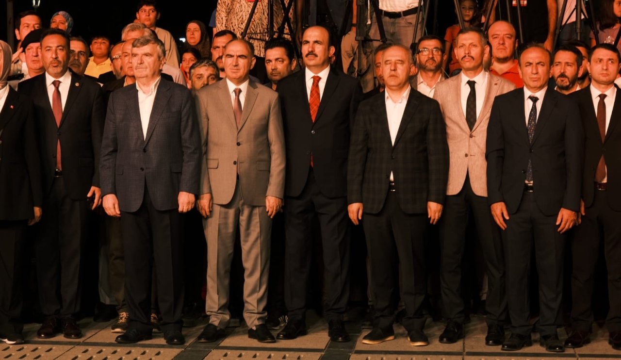 Konya'da halk meydanlara indi! 15 Temmuz kahramanları böyle anılıyor