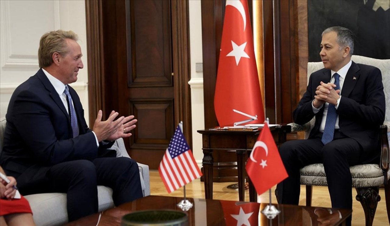 İçişleri Bakanı Ali Yerlikaya, ABD'nin Ankara Büyükelçisi Jeffry Flake ile görüştü...