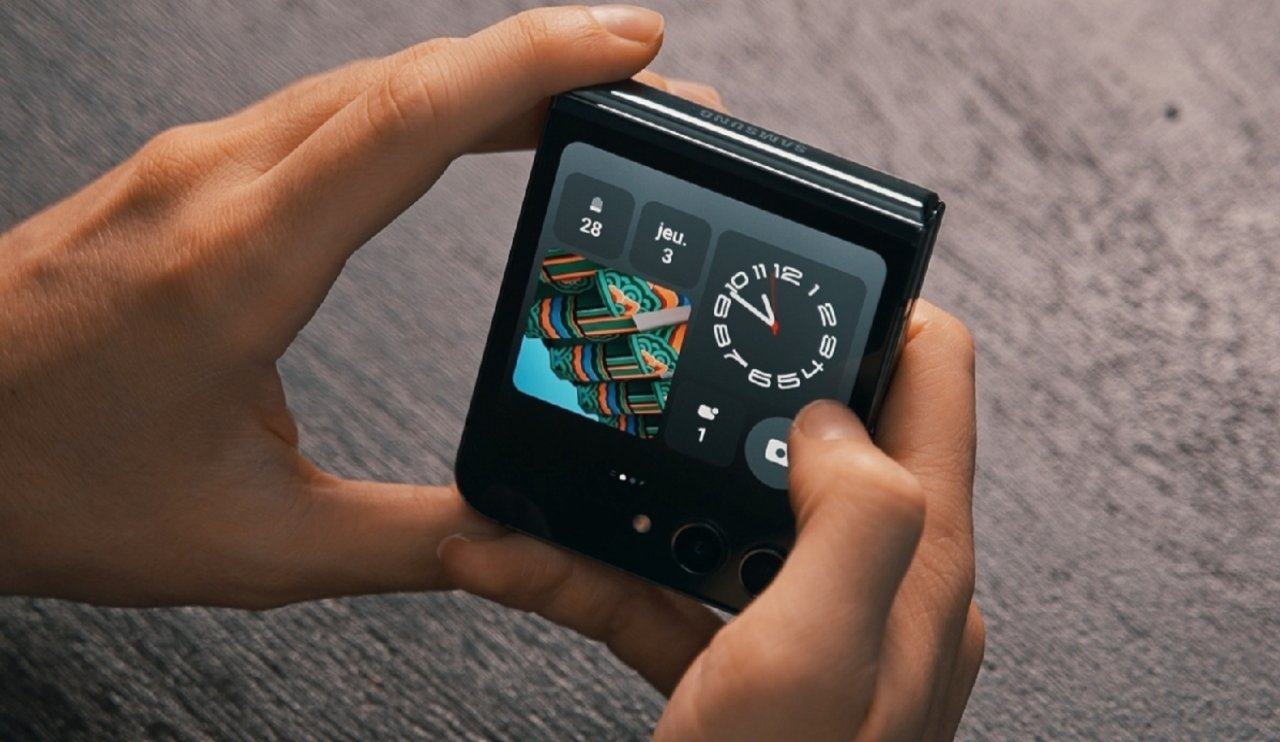 Xiaomi Mix Flip resmen tanıtıldı katlanabilir telefon devrimi başlıyor