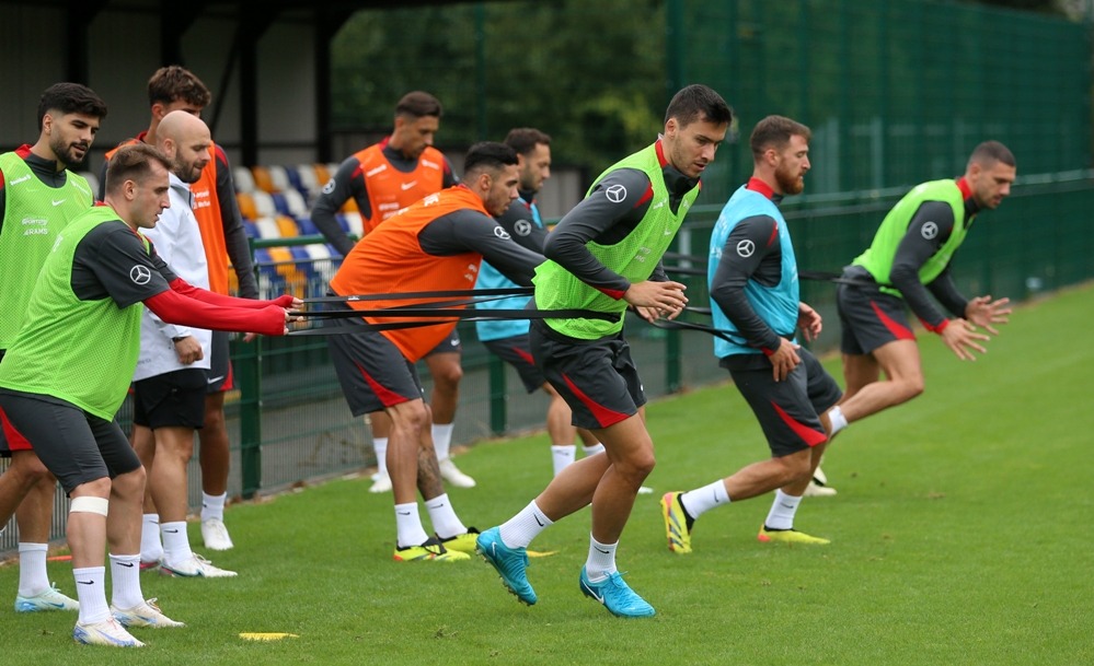 Konyasporlu Umut Nayir'in gözü Montella'da