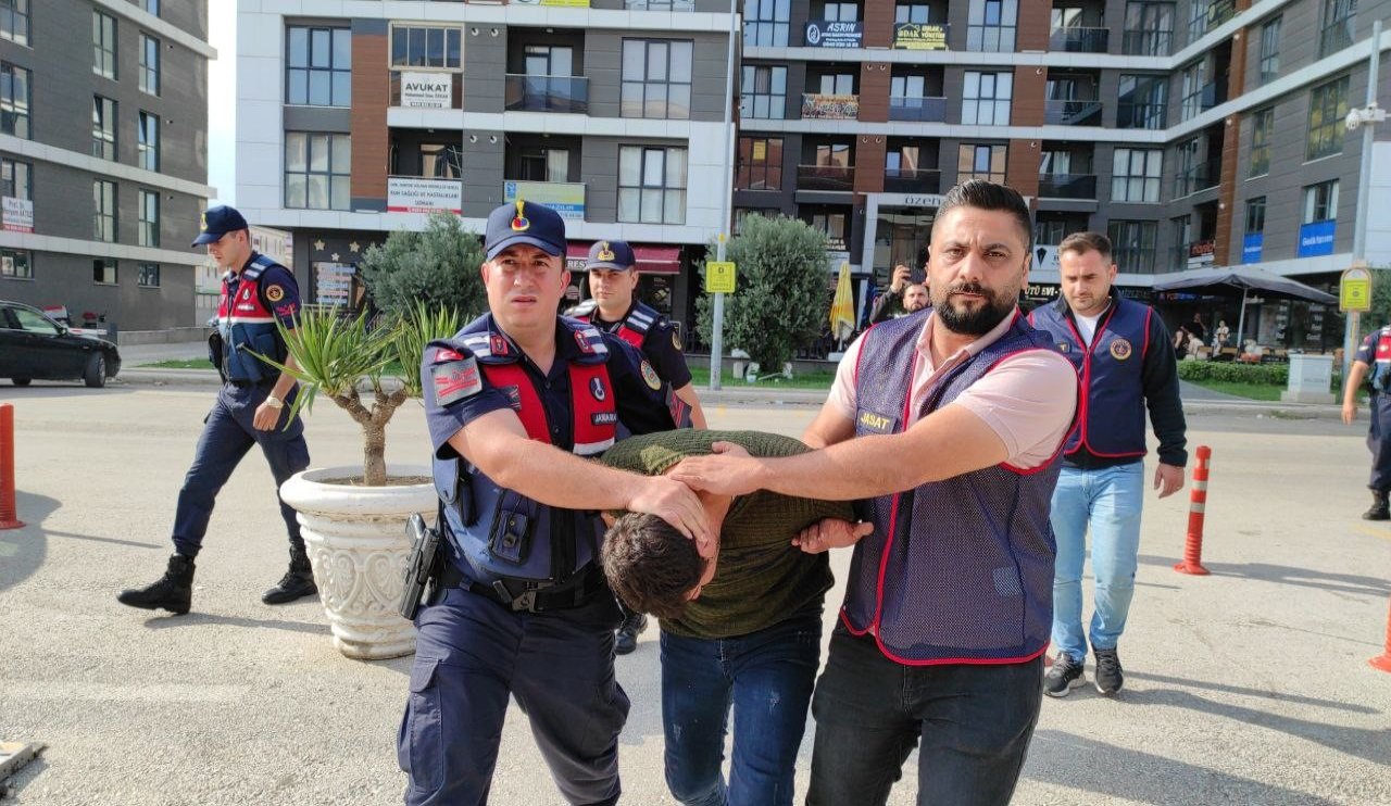 Tüyler ürperten olay! Babasını miras için öldürüp bir de parçalara ayırmış...