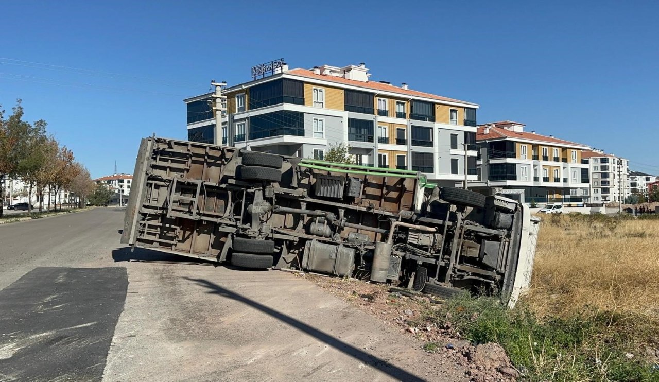 Aksaray’da feci kaza: Kamyon takla attı, birden fazla yaralı