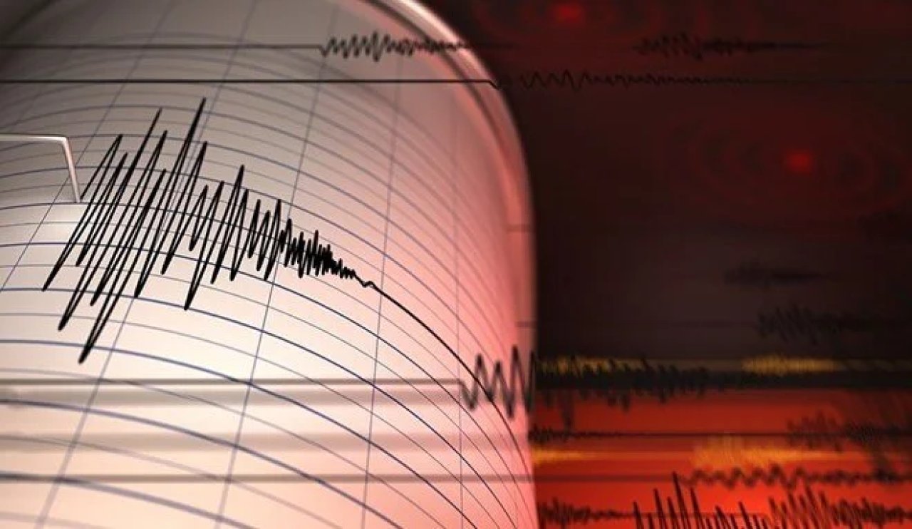 İzmir'de 4 şiddetinde deprem!