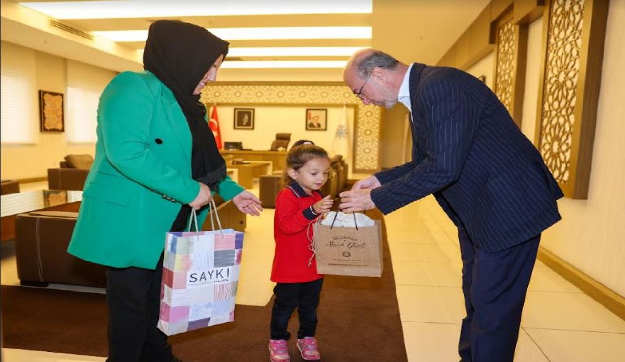 Başkan Pekyatırmacı Halk Günü'nde vatandaşlarla bir araya geldi