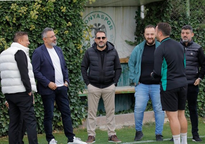 Konyaspor yönetimi, teknik direktör Ali Çamdalı ile görüştü