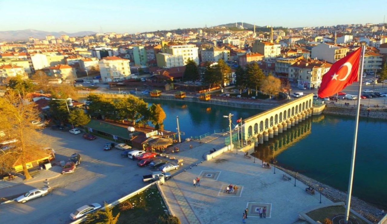 Konya’da il olmak isteyen ilçede işler karıştı! Akar: Ele yüze bulaştırdılar