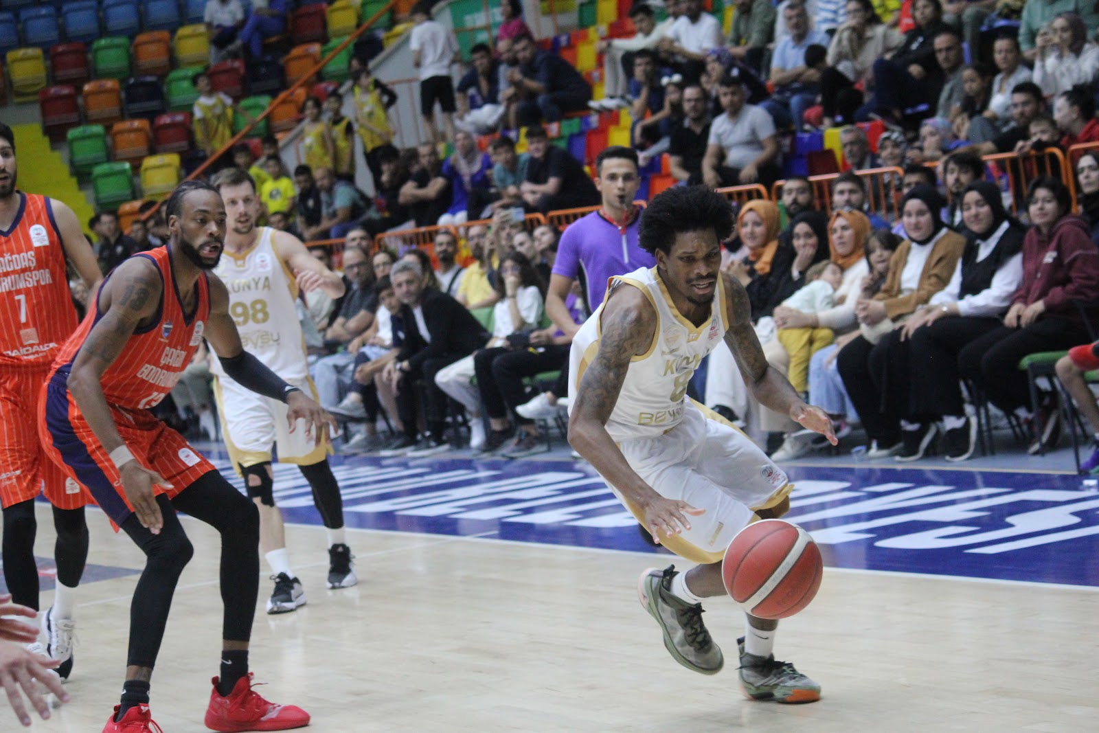 Konya Büyükşehir, basketbolda 12 günde 4 zorlu maça çıkacak