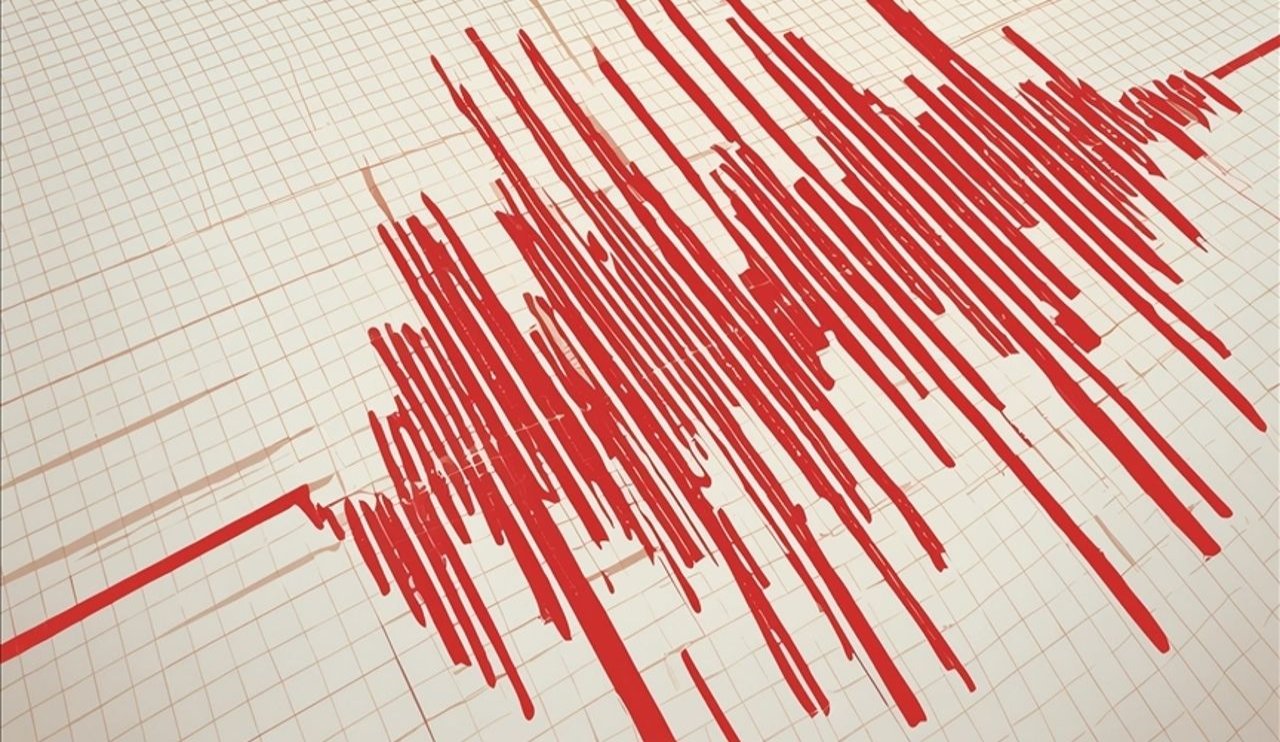 4.8 büyüklüğündeki depremde belediye başkanı son durumu açıkladı