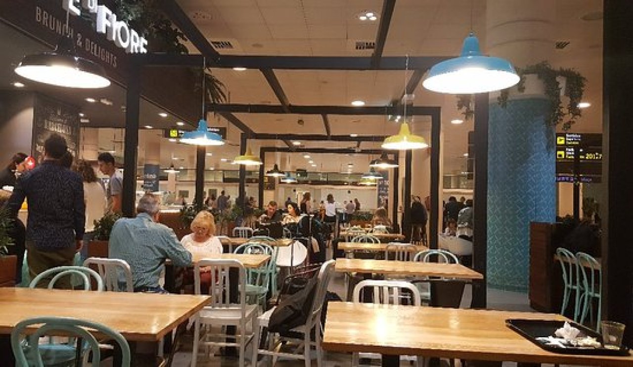 Konya’da kafe ücretsiz kahve ikram ediyor