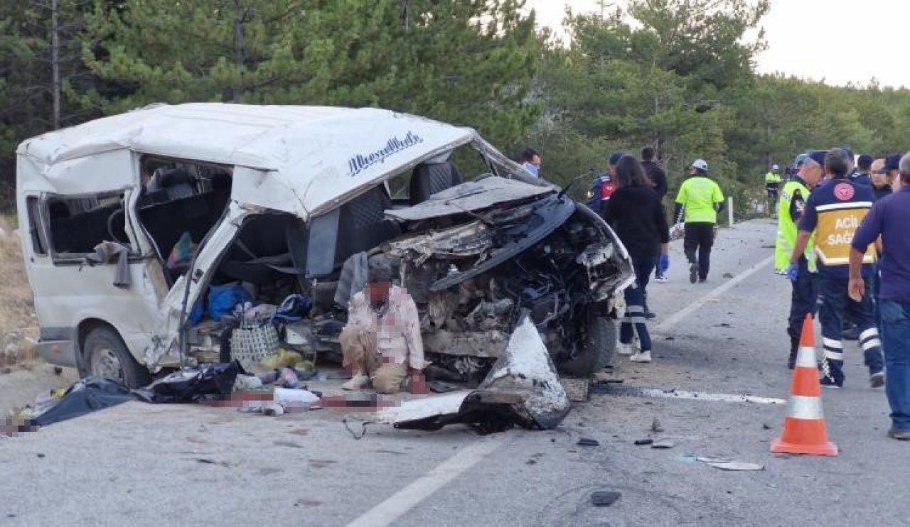 Katliam gibi kaza! Biri çocuk 2 ölü, 13 yaralı