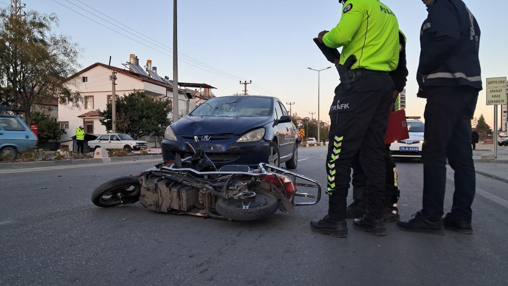 Elektrikli bisikletle kaza yapan genç yaralandı