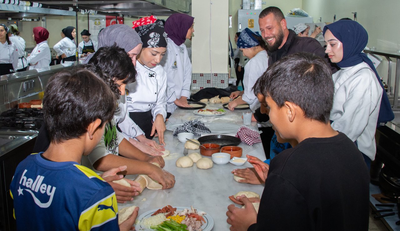 Konya'da bu üniversitede çocuklara sevgi dolu etkinlik