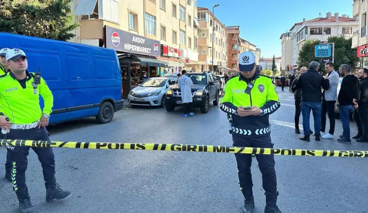 Emekli subay ve oğlundan polise çekiçli saldırı!